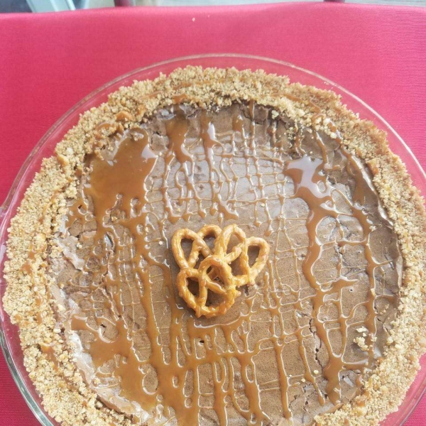 Pretzel Fudge Pie