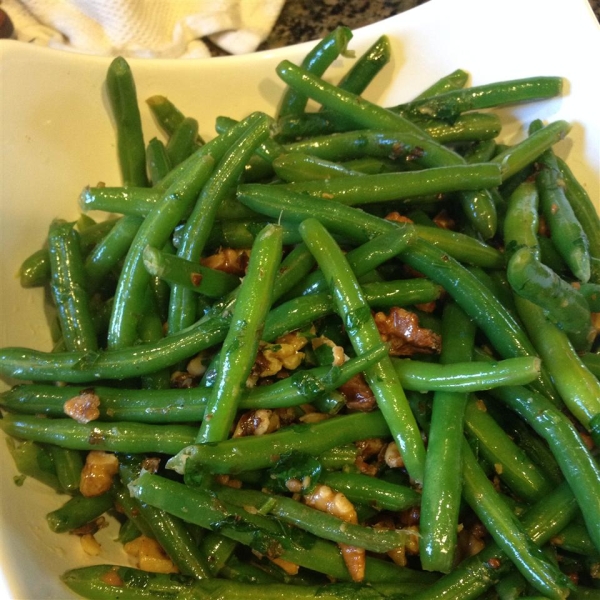 Green Beans With Walnuts