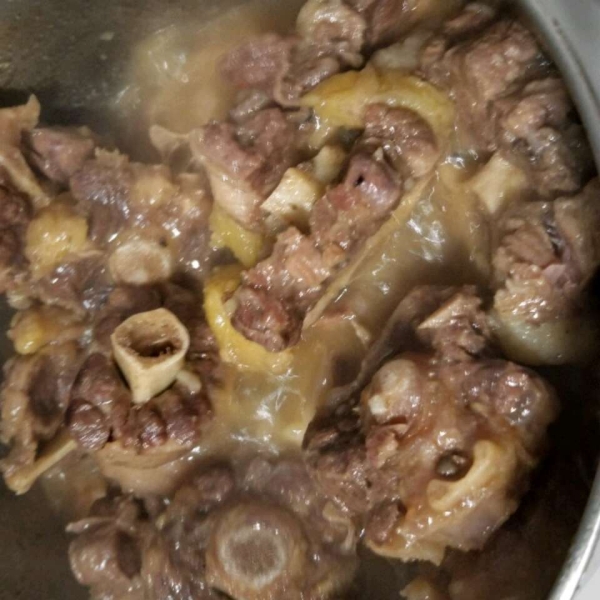 Kare Kare Pata (Oxtail Stew)