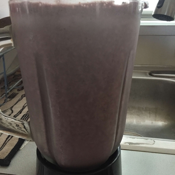 Ann's Berry Green Smoothie