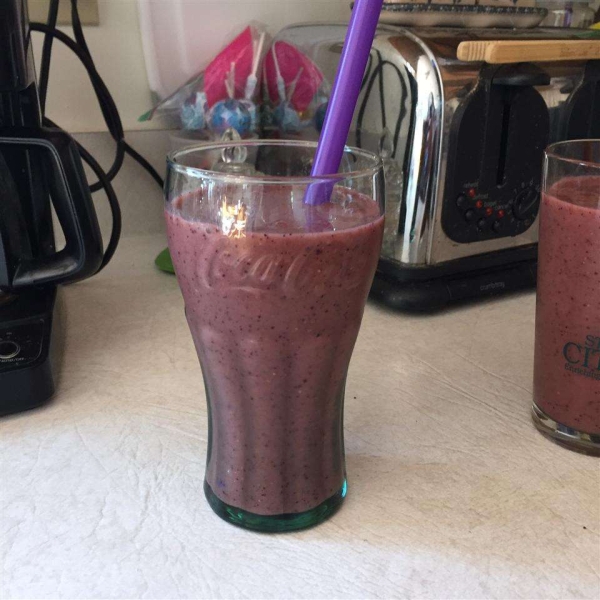 Ann's Berry Green Smoothie