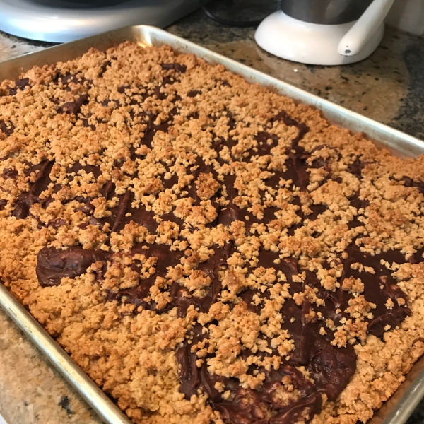 Oatmeal Fudge Squares