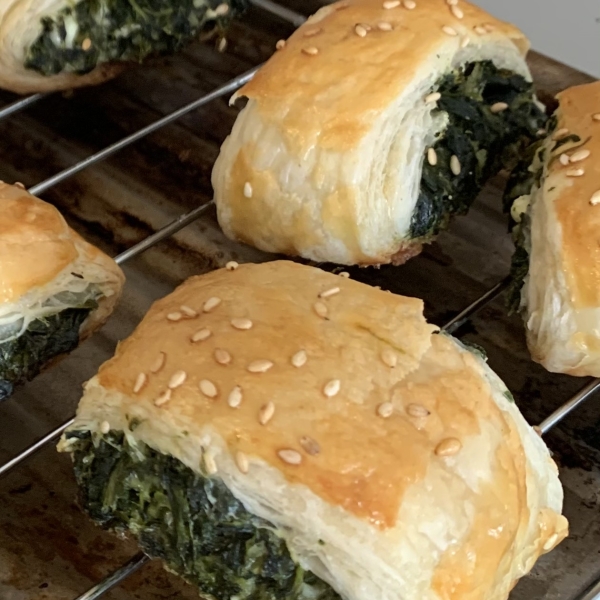 Spinach Rolls with Puff Pastry