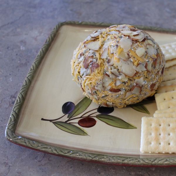 Hannah's Cheese Ball