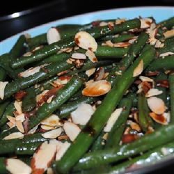 Toasted Almond Green Bean Salad