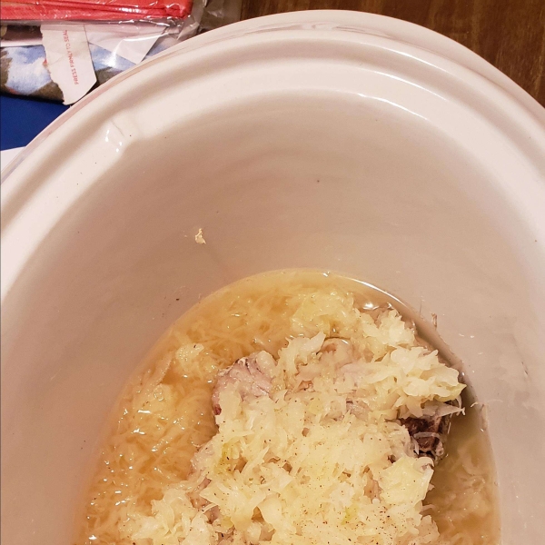 Slow Cooker Pork and Sauerkraut