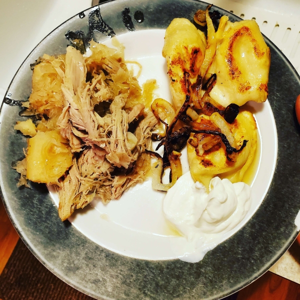 Slow Cooker Pork and Sauerkraut