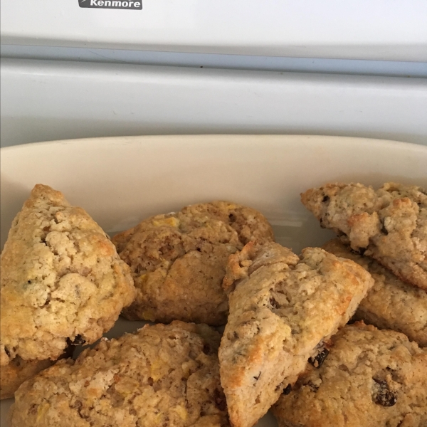 Christa's Peach Pecan Scones