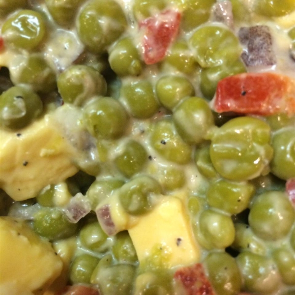 Pea Salad With Pimentos and Cheese
