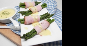 Ham and Asparagus Bundles with Hollandaise Sauce