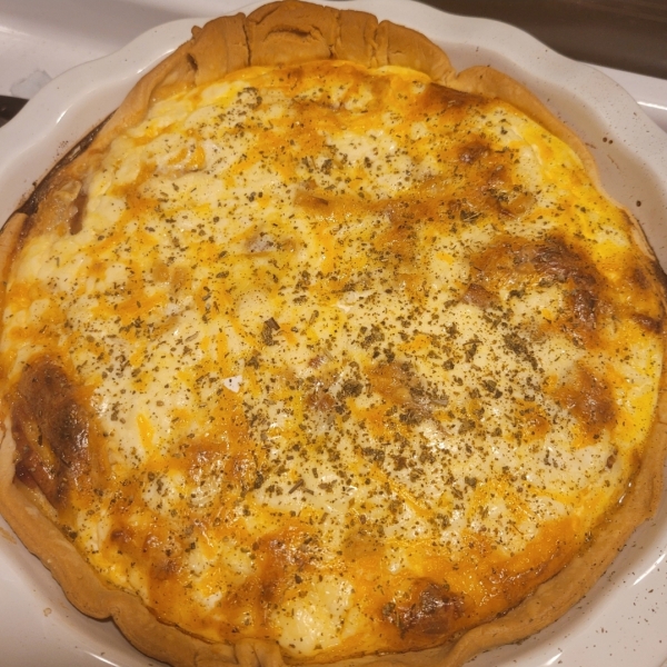 Apple, Cheddar, and Bacon Quiche