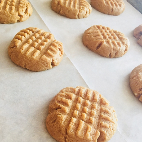 Peanut Butter Cookies from Pyure