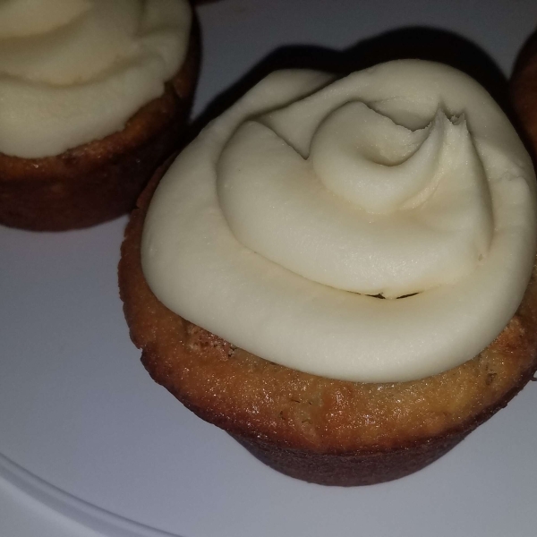 Banana Chocolate Chip Cupcakes with Cream Cheese Frosting