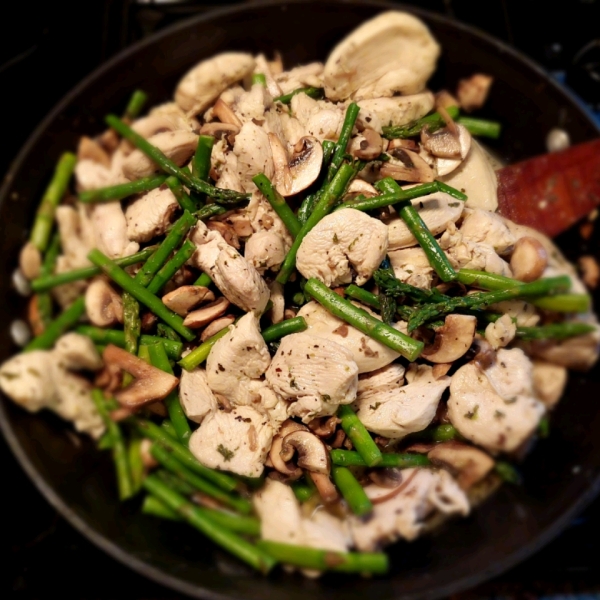 Chicken, Asparagus, and Mushroom Skillet