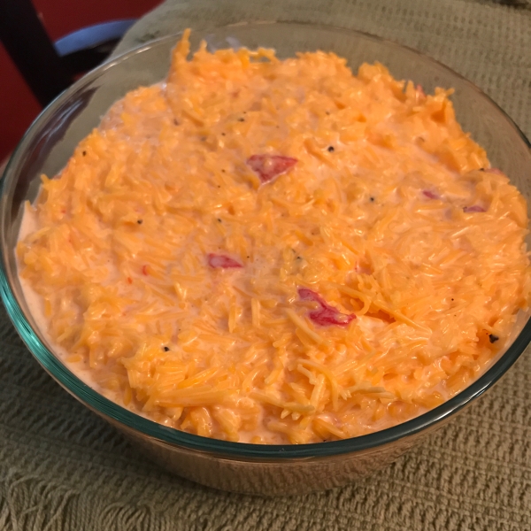Mama's Quik and Simple Pimento Cheese Spread