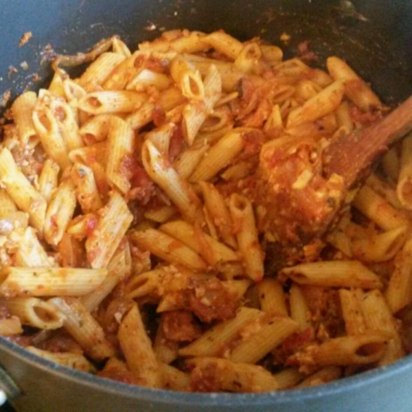 Pasta with Tomato and Bacon