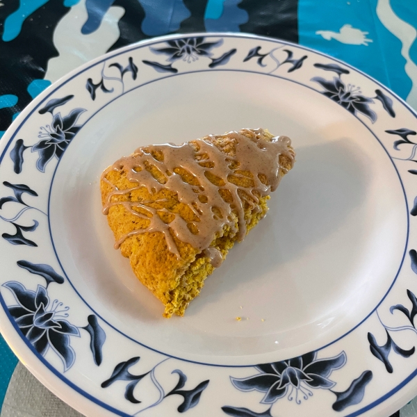 Coffee Shop Pumpkin Scones