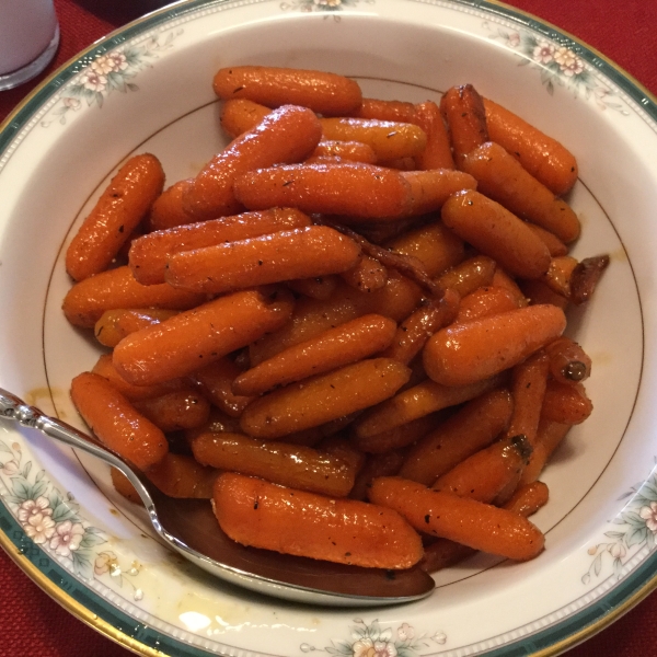 Chef John's Bourbon Glazed Carrots