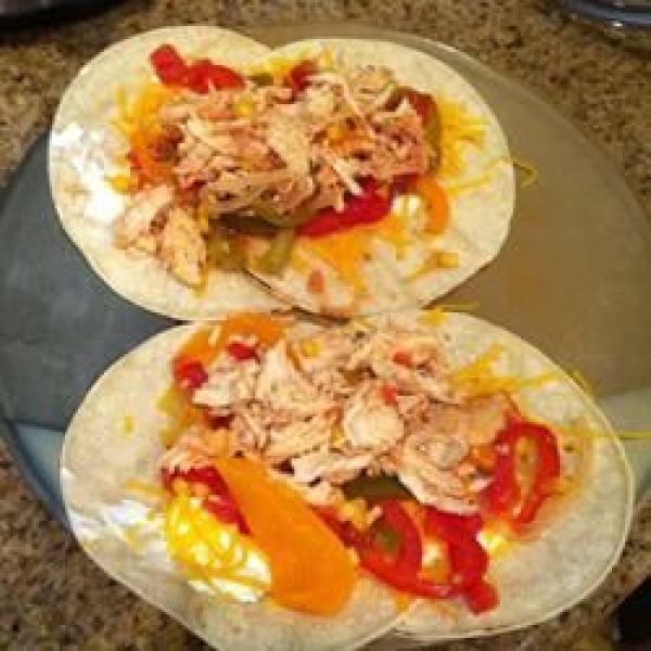 Easy Slow Cooker Pulled Chicken Tacos