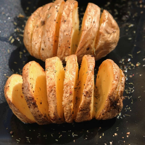 Air Fryer Hasselback Potatoes