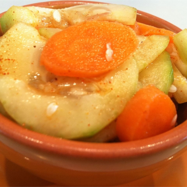 Mexican Cucumber and Carrot Salad