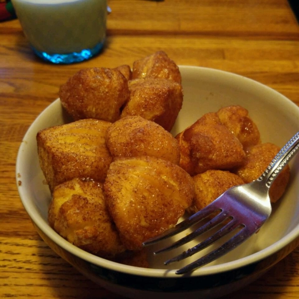 Easy Monkey Bread Muffins