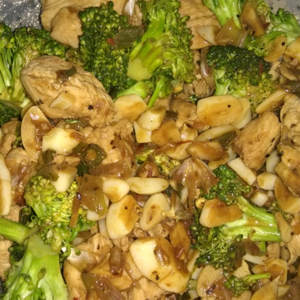 Sweet and Spicy Stir Fry with Chicken and Broccoli