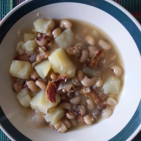 Black-Eyed Pea and Bacon Soup