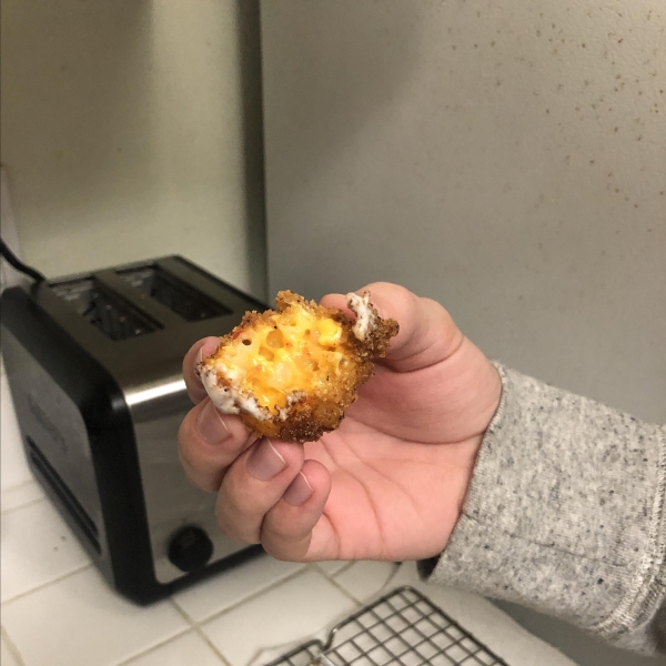 Fried Mac and Cheese Balls