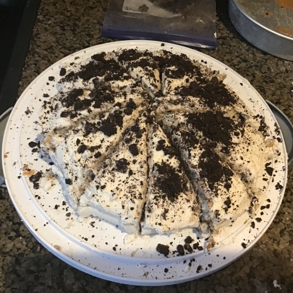 Cookies 'n Cream Cake