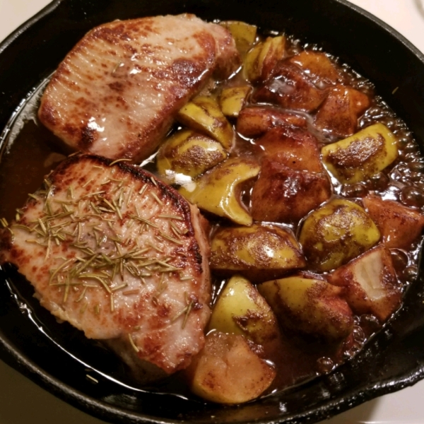 Boneless Pork Chops and Apples