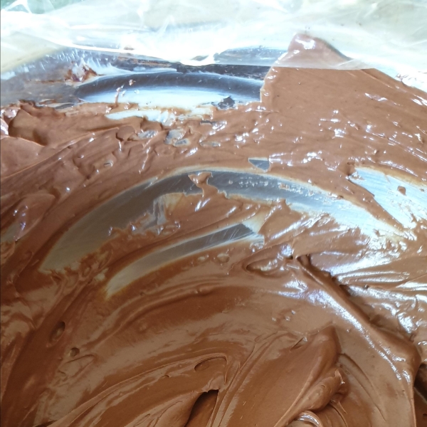 Low-Carb Chocolate Coconut Frosting