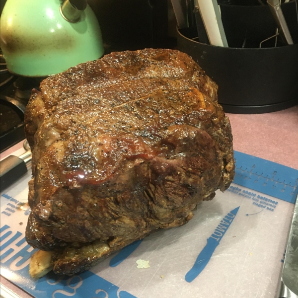 Cast-Iron Skillet Prime Rib Roast and Gravy