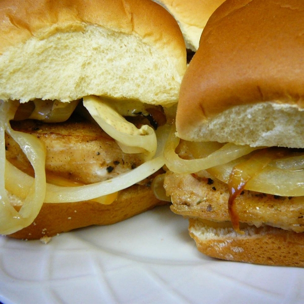 Bar Chicks - Blackened Chicken Sliders