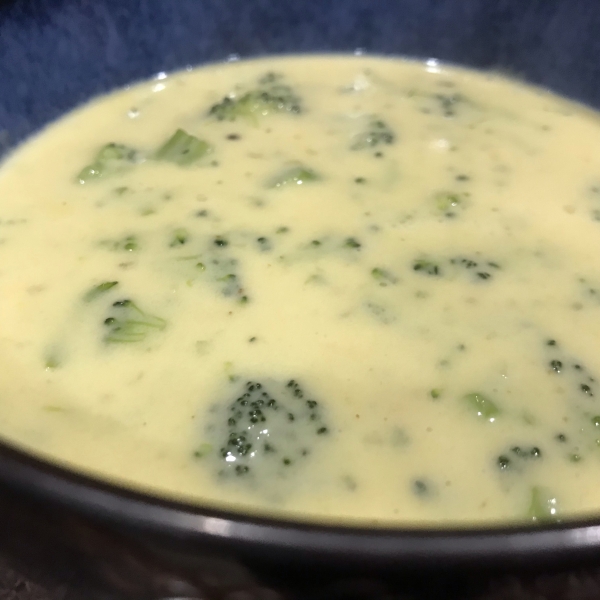 Velveeta Cheesy Broccoli Soup