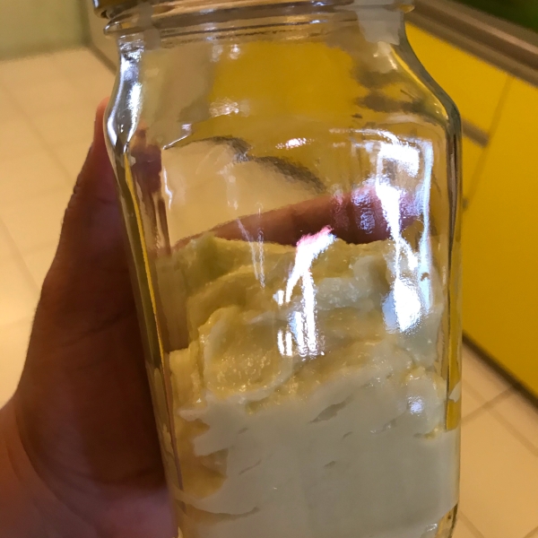 Thick-Style Lebanese Garlic Sauce