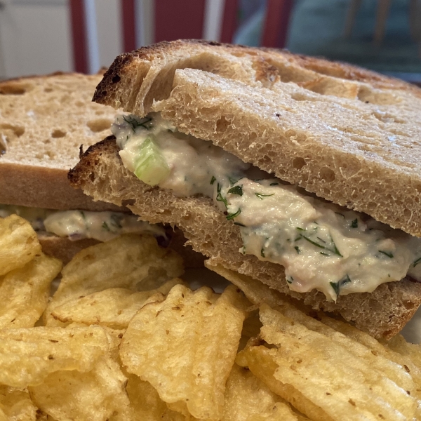 Tuna Salad With Fresh Dill