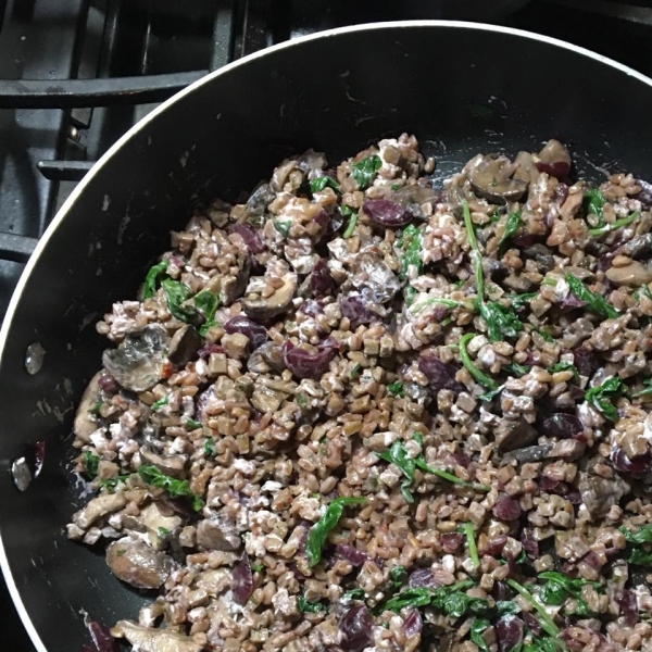 Farro, Sausage, and Spinach Dinner