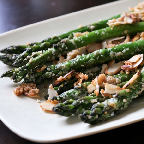 Asparagus with Sliced Almonds and Parmesan Cheese