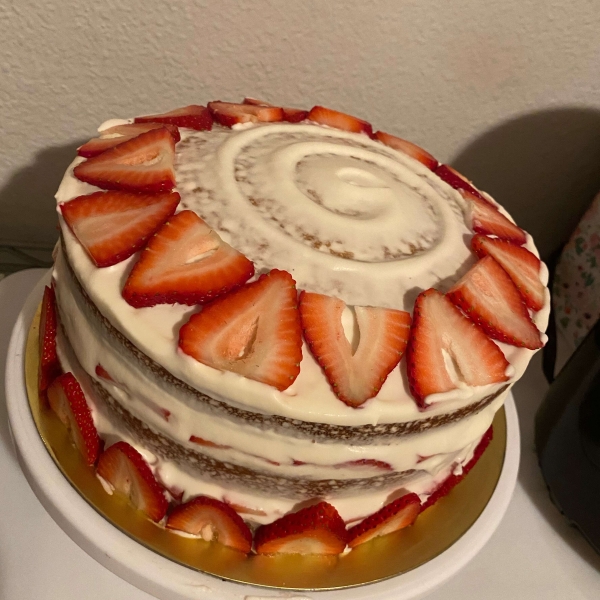 Carry Cake with Strawberries and Whipped Cream