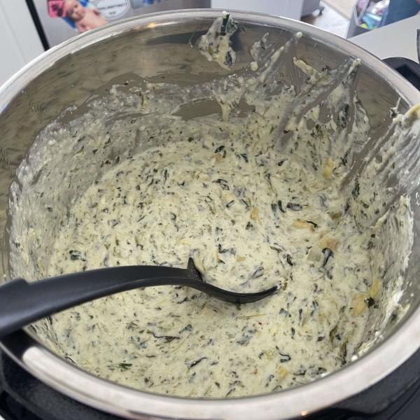 Instant Pot Spinach and Artichoke Dip