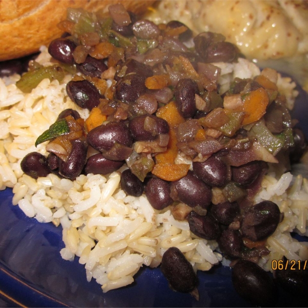 Easy Rum-Flavored Black Beans and Rice
