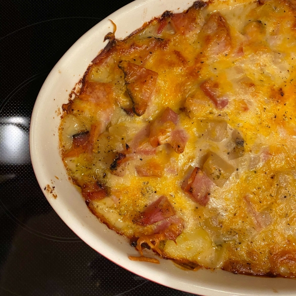 Cheesy Scalloped Potatoes and Ham