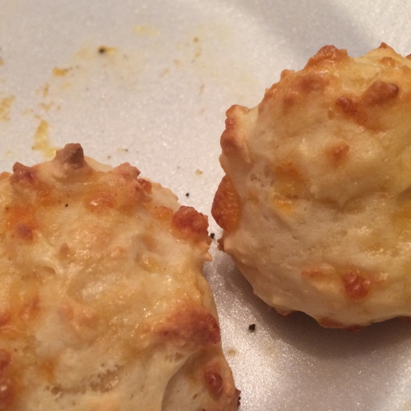 Cheese-Garlic Biscuits