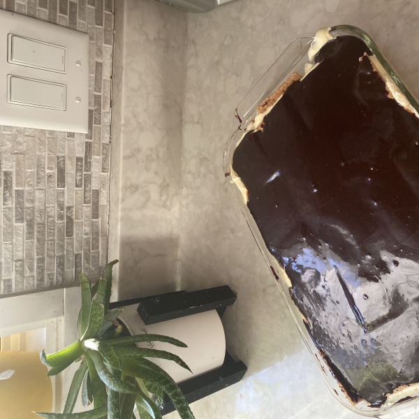 No-Bake Chocolate Eclair Cake