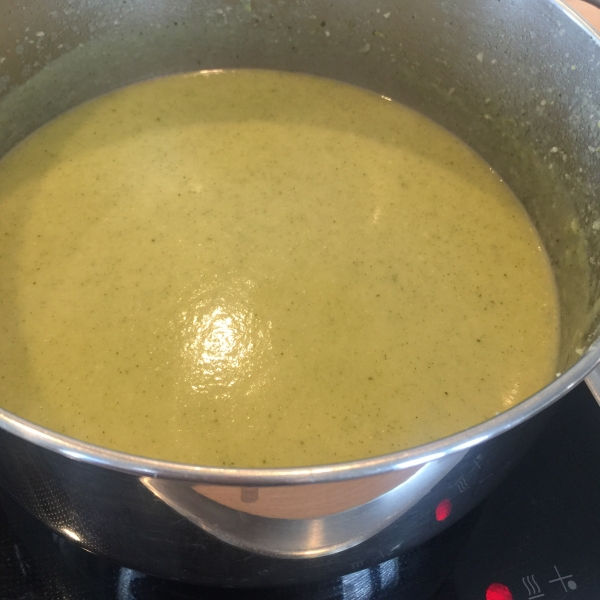 Dairy-Free Creamy Broccoli Soup