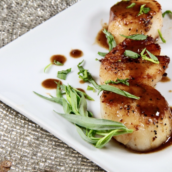 Balsamic-Glazed Sea Scallops