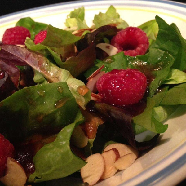 Pati's Spinach and Boysenberry Salad