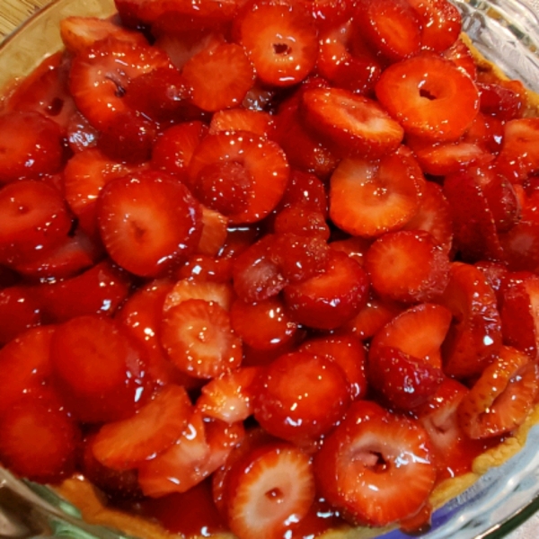 Fresh Strawberry Cheesecake Pie