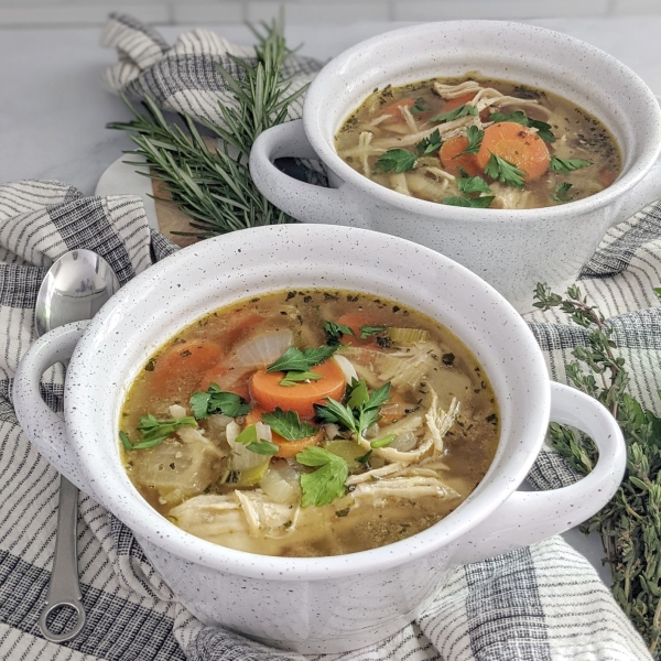 Low-Carb Chicken-Vegetable Soup